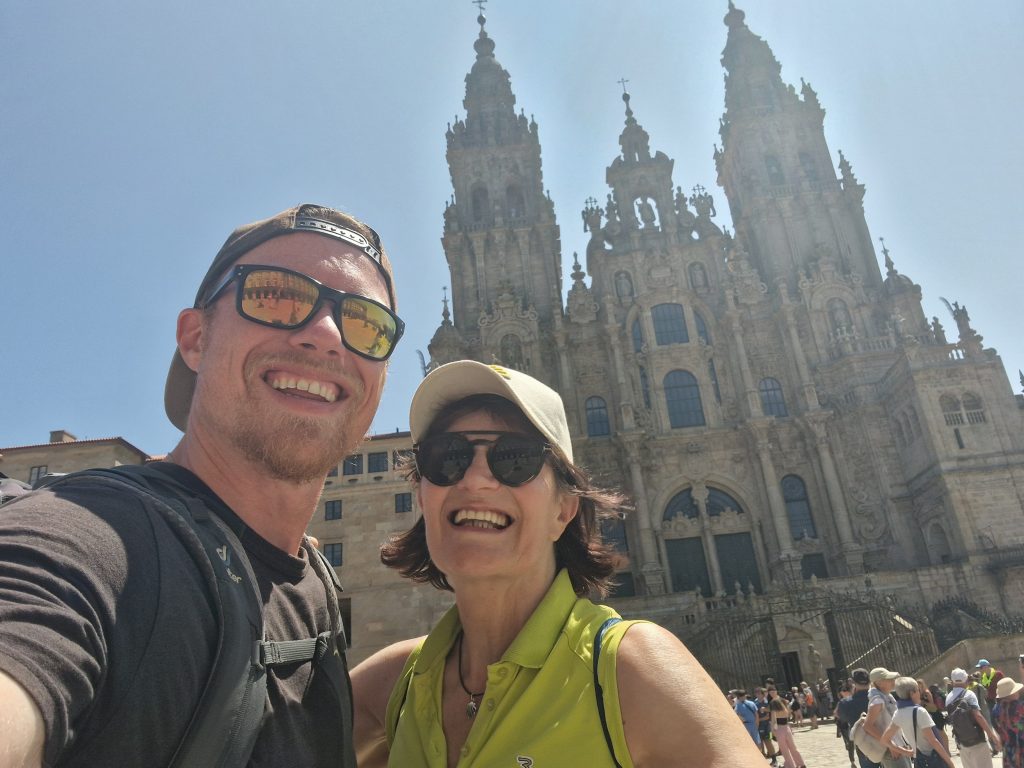 Gemeinsam vor der Kathedrale in Santiago